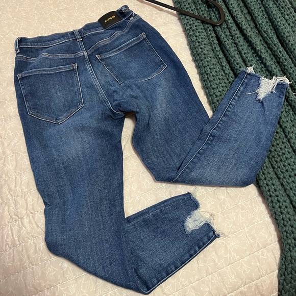 Express High RiseJeans - Picture 3 of 7